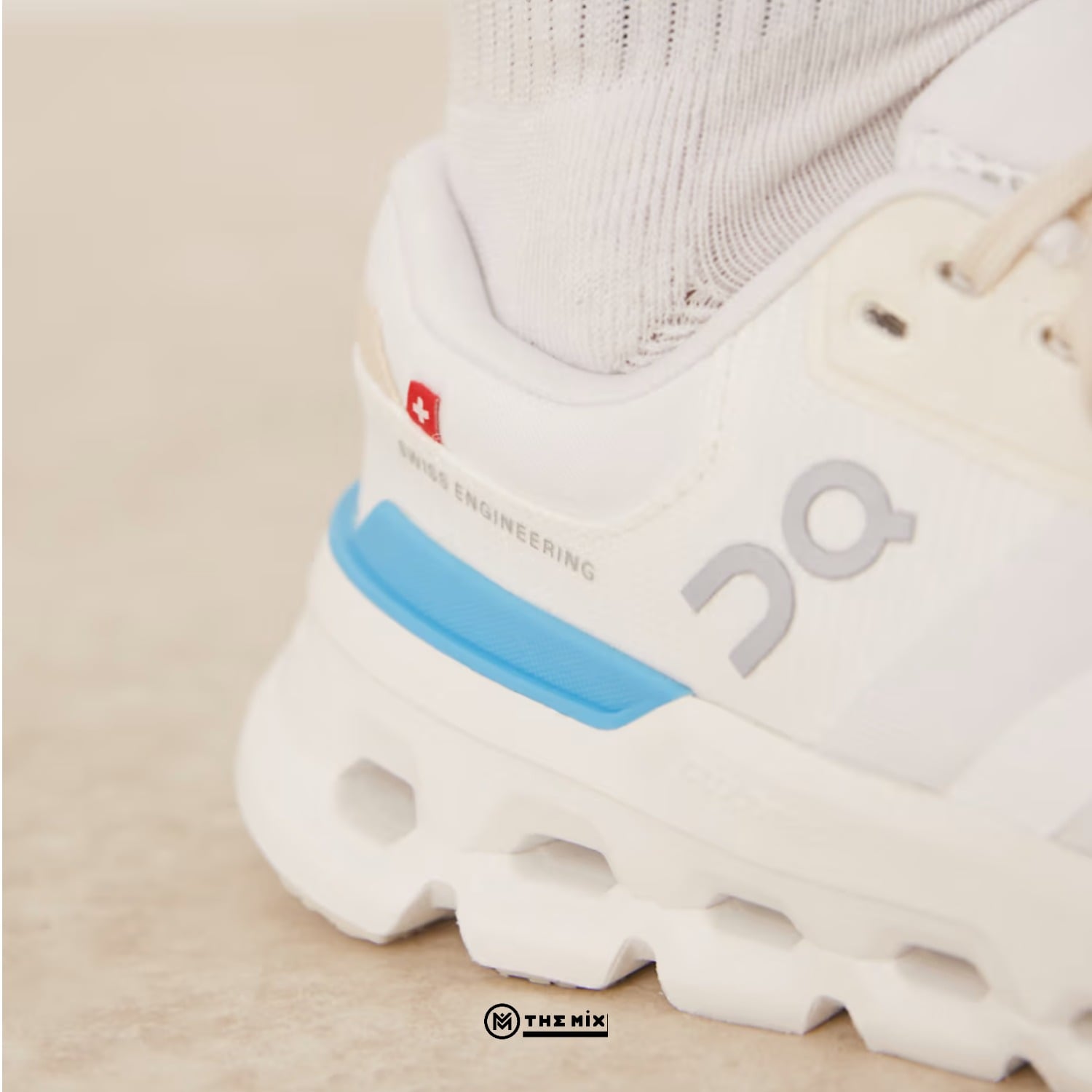 On Running Cloudrunner 2 White Horizon, ON Cloudrunner 2, 3WE10133195, CloudTec running shoes, Helion superfoam, daily running shoes, running shoes cho nữ