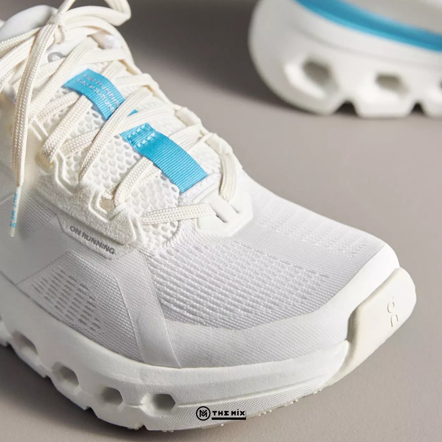 On Running Cloudrunner 2 White Horizon, ON Cloudrunner 2, 3WE10133195, CloudTec running shoes, Helion superfoam, daily running shoes, running shoes cho nữ