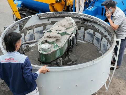Máy Trộn Vữa Khô Trục Đứng Kiểu Hành Tinh Hồng Hà – Trộn Nhanh, Đồng Đều, Bền Bỉ