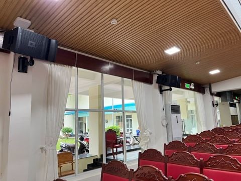 SAI LẦM KHI MANG LOA FULL HỘI TRƯỜNG VỀ PHÒNG KHÁCH VÀ CÁCH KHẮC PHỤC