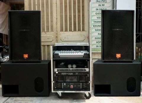DÀN KARAOKE GIA ĐÌNH CÓ CẦN VANG SỐ KHÔNG?