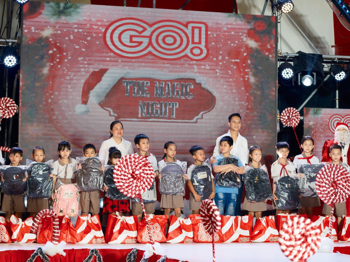 KAKAPO CÙNG GO TRAO TẶNG 100 CHIẾC BALO CHO TRẺ EM CÓ HOÀN CẢNH KHÓ KHĂN TẠI ĐỊA PHƯƠNG