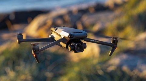Flycam Bay Xa 10km Giá Tốt – DJI Mavic 3 Cũ, DJI Air 3S Cũ