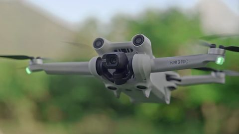 Có nên mua flycam cũ trong năm 2026 không?