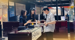 Hành trình trưởng thành của khách hàng làm nên 24 năm Donghochinhhang