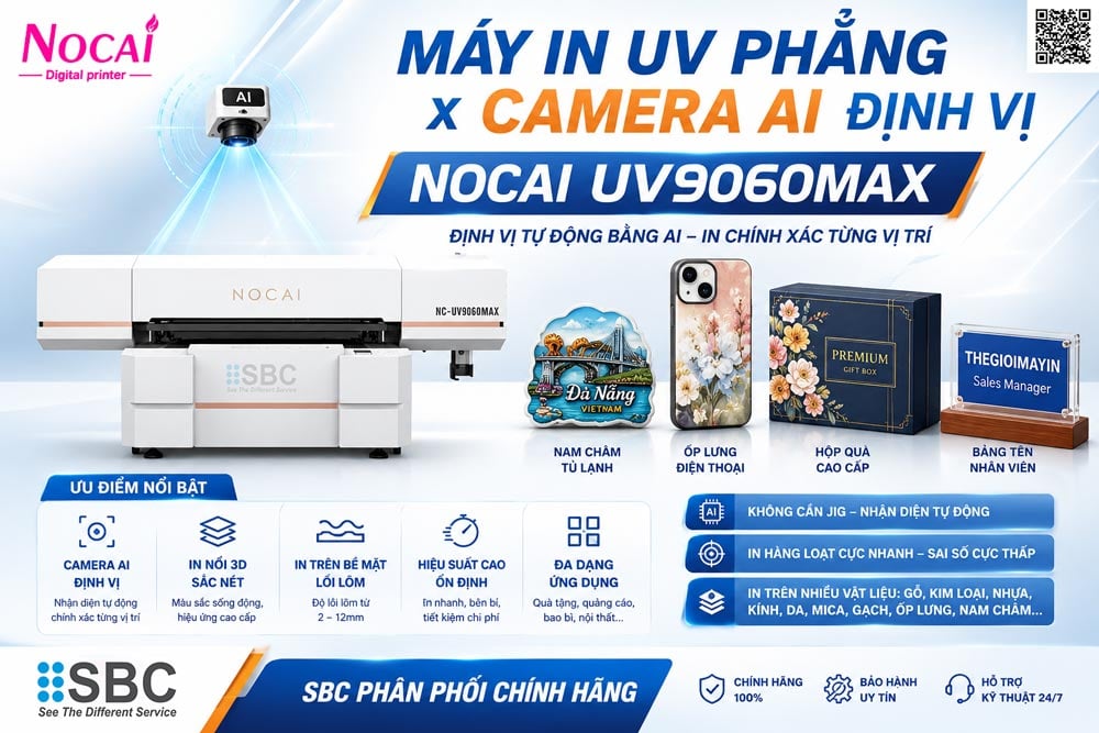 Máy in UV Camera AI là gì?  Máy in UV Camera AI là dòng máy in UV tích hợp camera thông minh giúp tự động nhận diện vị trí vật liệu, canh chỉnh bản in chính xác mà không cần khuôn jig. Công nghệ này giúp tăng tốc sản xuất, giảm lỗi lệch hình
