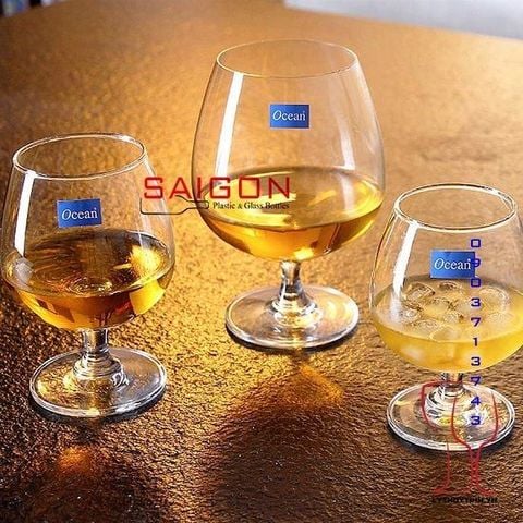 Sự khác biệt giữa ly thủy tinh thường và ly thủy tinh cao cấp