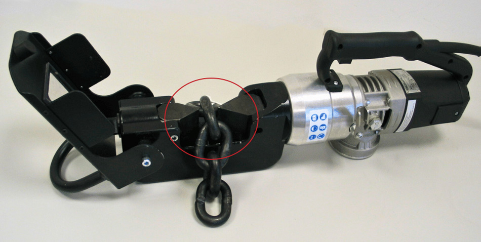 máy cắt xích thủy lực 26 mm chạy điện Edilgrappa Italia