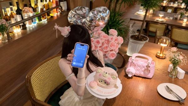 25+ Gợi ý quà sinh nhật cho bạn gái tinh tế, dễ ghi điểm theo từng gu