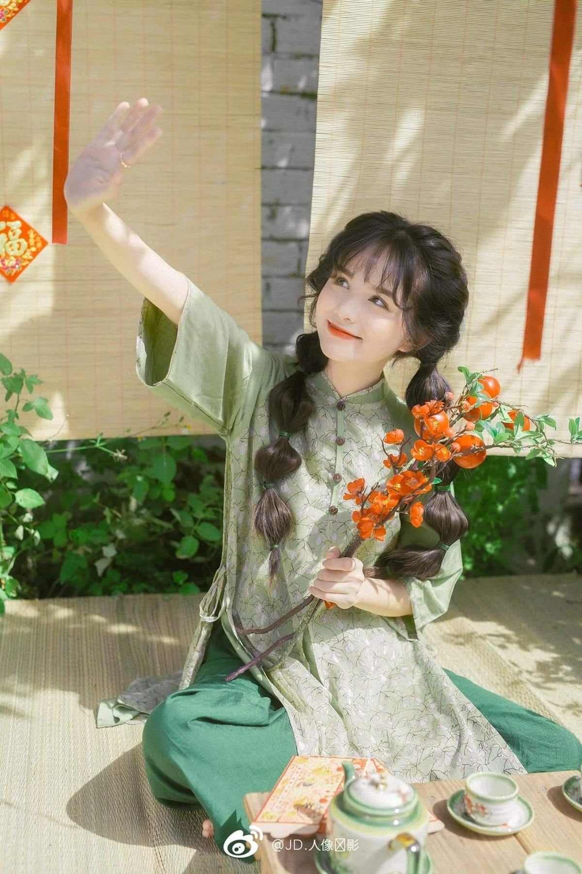 18 Cách tạo dáng chụp ảnh đẹp, dịu dàng, duyên dáng