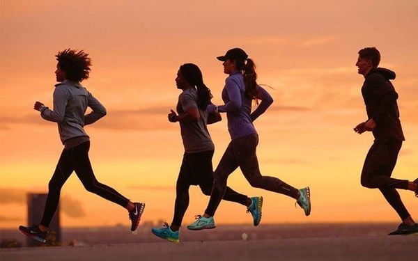 Top 6+ giày chạy bộ dưới 1 triệu đáng mua nhất 2025