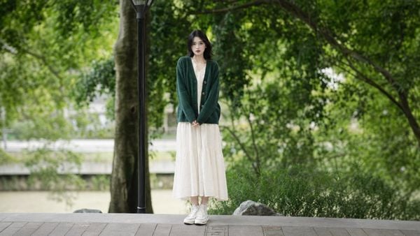2002 mệnh gì? Hợp màu gì và cách phối đồ hợp mệnh