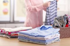 Cách gấp quần áo gọn gàng, thông minh, tiết kiệm diện tích