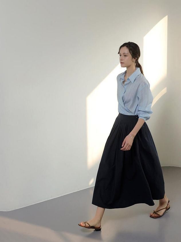 15+ Cách phối đồ với chân váy xòe dài đẹp, nữ tính và dễ ứng dụng