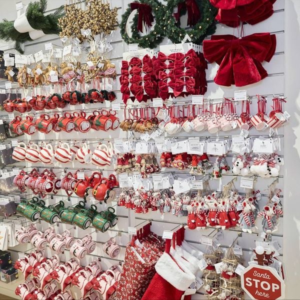 Quà Giáng Sinh 2025: Gợi ý quà tặng hàng hiệu tinh tế & “chuẩn gu” mùa lễ hội