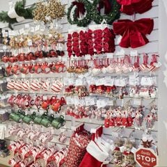 Quà Giáng Sinh 2025: Gợi ý quà tặng hàng hiệu tinh tế & “chuẩn gu” mùa lễ hội