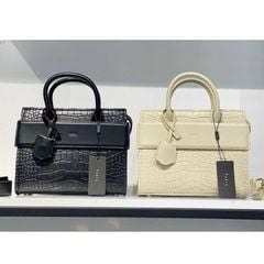 Quà Valentine nên tặng gì để tinh tế mà không tạo áp lực cho nhau?