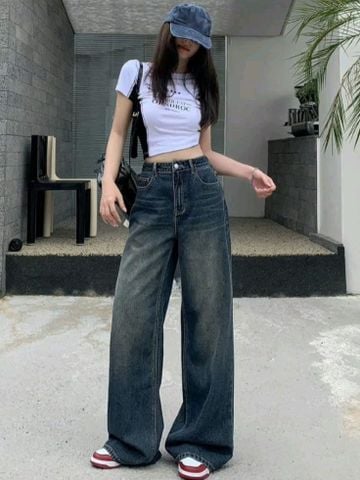 Quần ống rộng mặc với áo gì? Cách chọn áo để outfit gọn, tôn dáng và không bị nuốt người