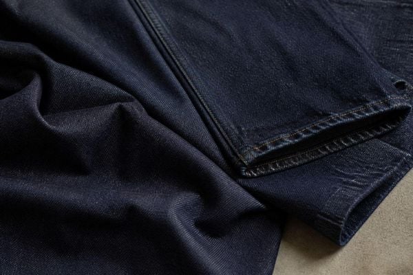 Raw denim là gì? Cách nhận biết, chọn và bảo quản denim sống