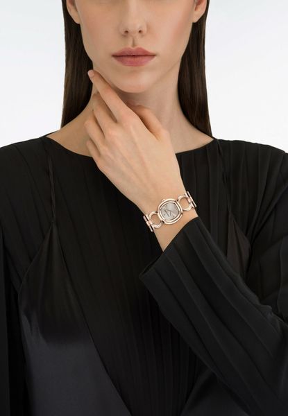 Ferragamo là đồng hồ nữ nữ tính, sang và mềm mại theo phong cách Ý