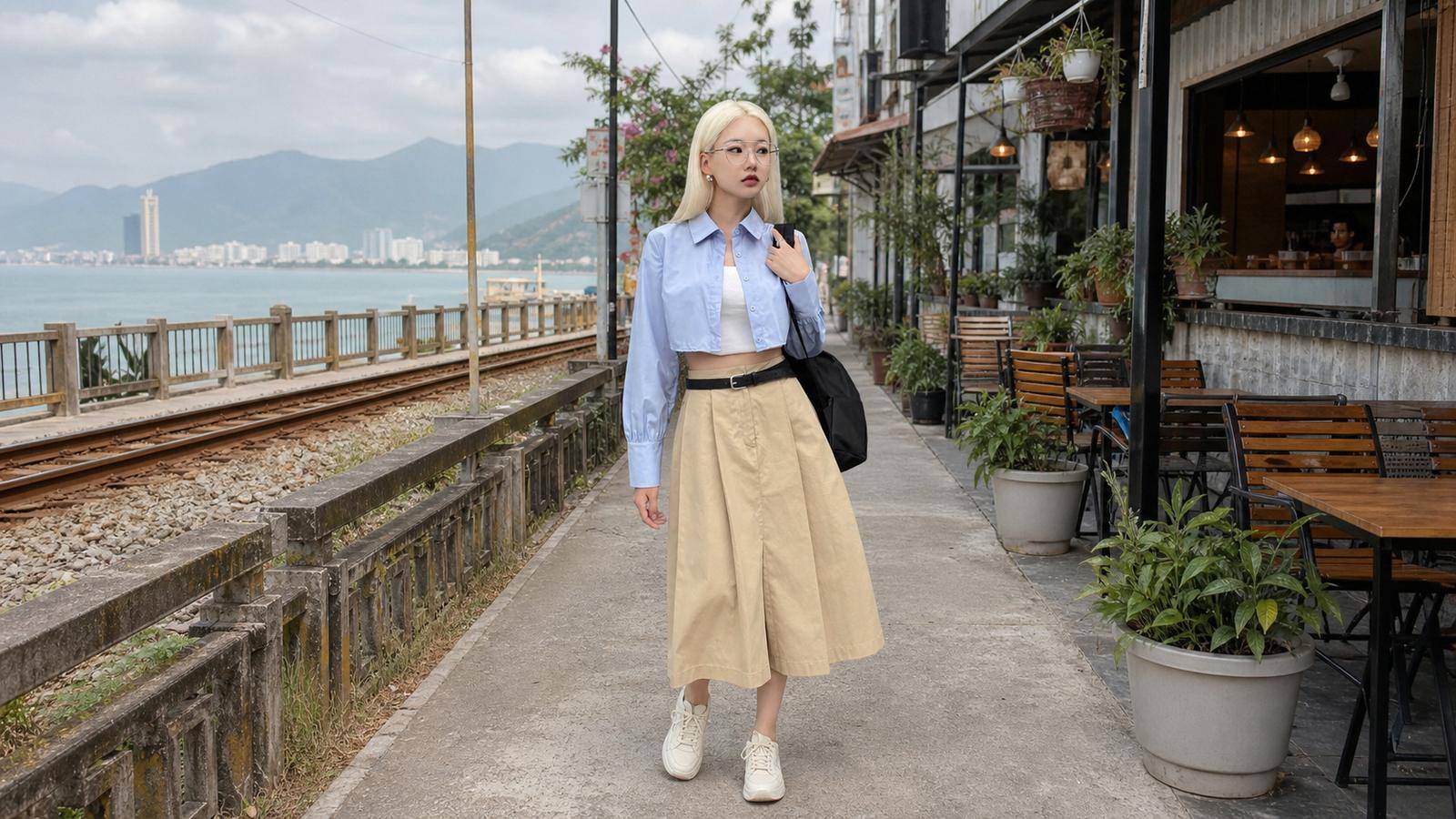 Blouse phối culottes cho lịch trình có điểm tâm linh ở Nha Trang