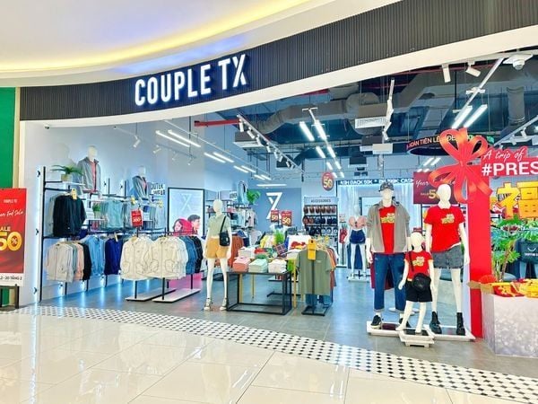 C?a h?ng Couple TX v?i ?o kho?c nam casual, ph? h?p ?i ch?i