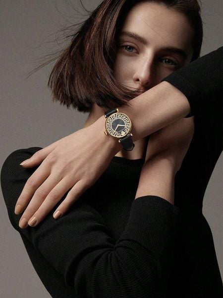 Versace là đồng hồ nữ có tính tuyên ngôn mạnh và nhận diện luxury rõ rệt