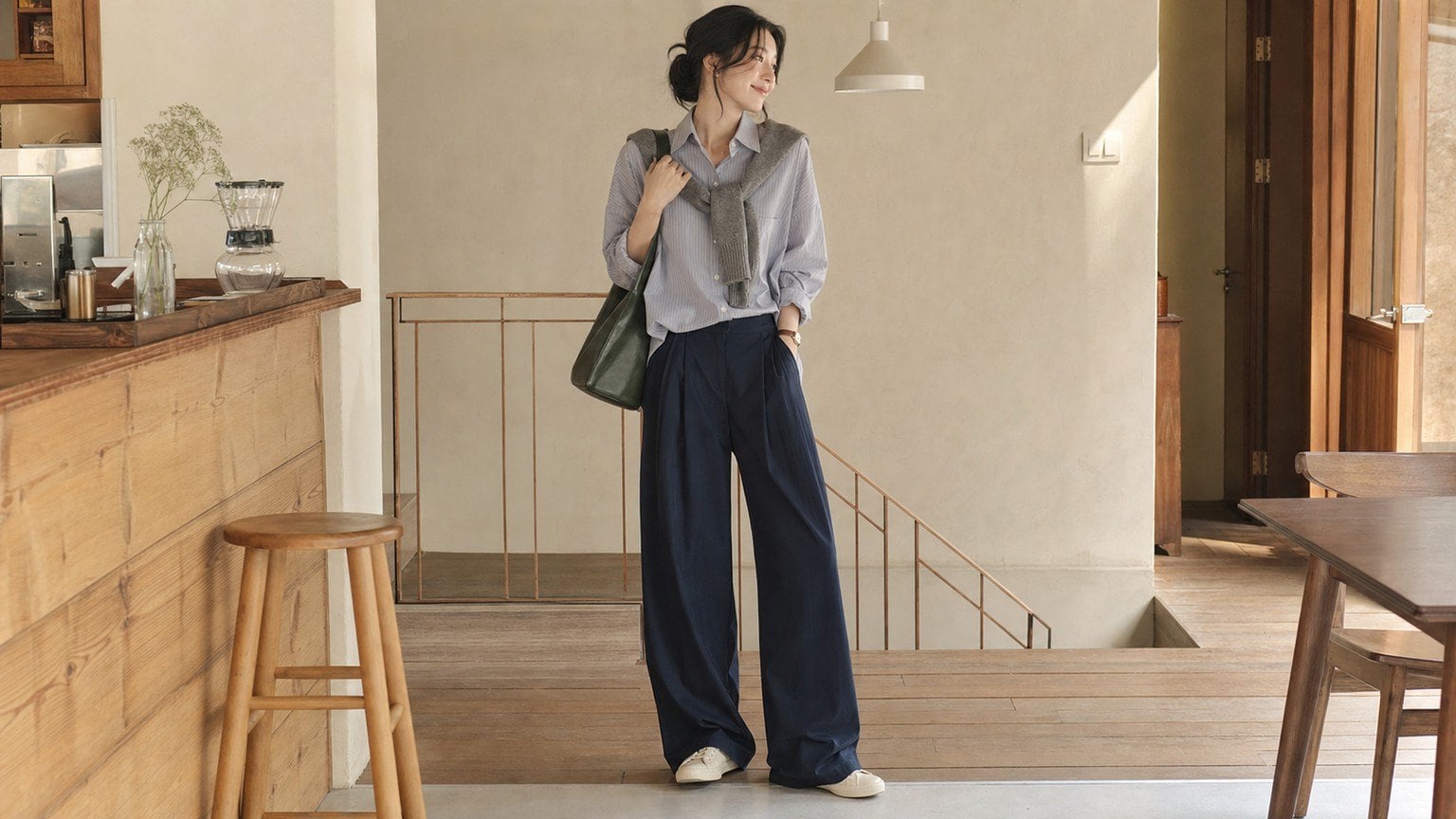 Không nên để trắng lạnh, ghi sáng và xám nhạt chiếm trọn outfit