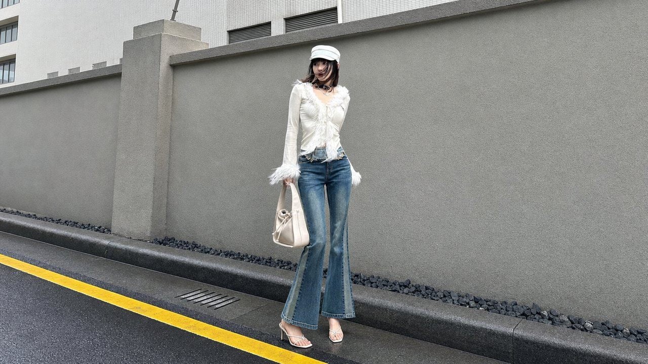 Sandal cao gót quai mảnh phối quần ống loe thanh thoát, tôn dáng