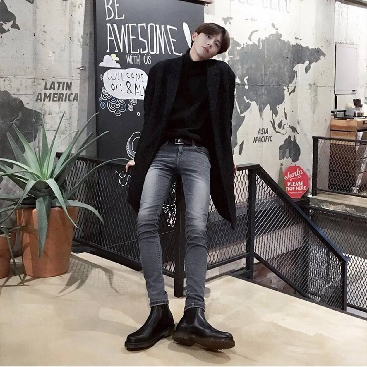 Quần jean nam skinny fit ôm sát từ hông đến cổ chân