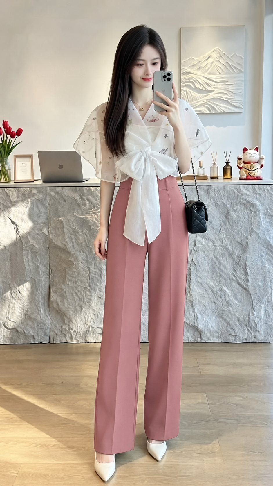 Blouse trắng phối quần tây hồng đất đứng phom và giày mũi gọn