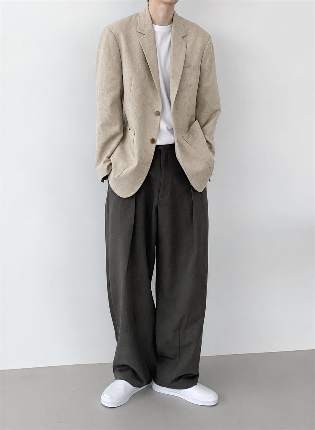 Áo blazer nam linen pha màu be thoáng nhẹ phù hợp thời tiết ấm