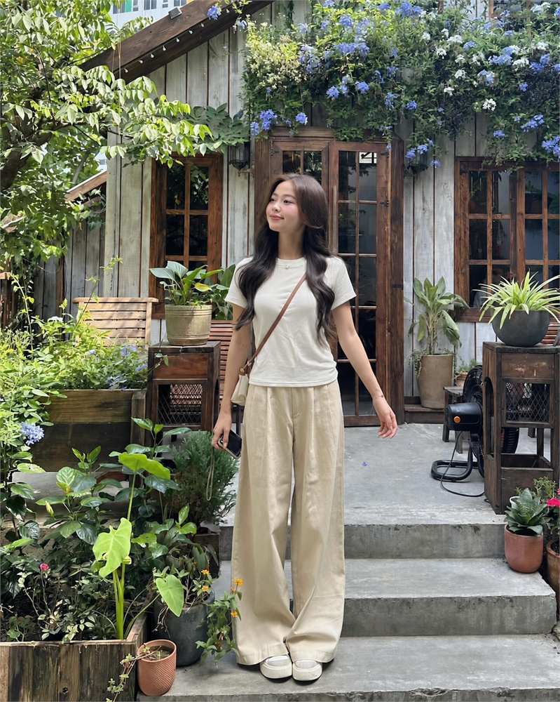 1. Chọn áo quá mỏng hoặc quá bó