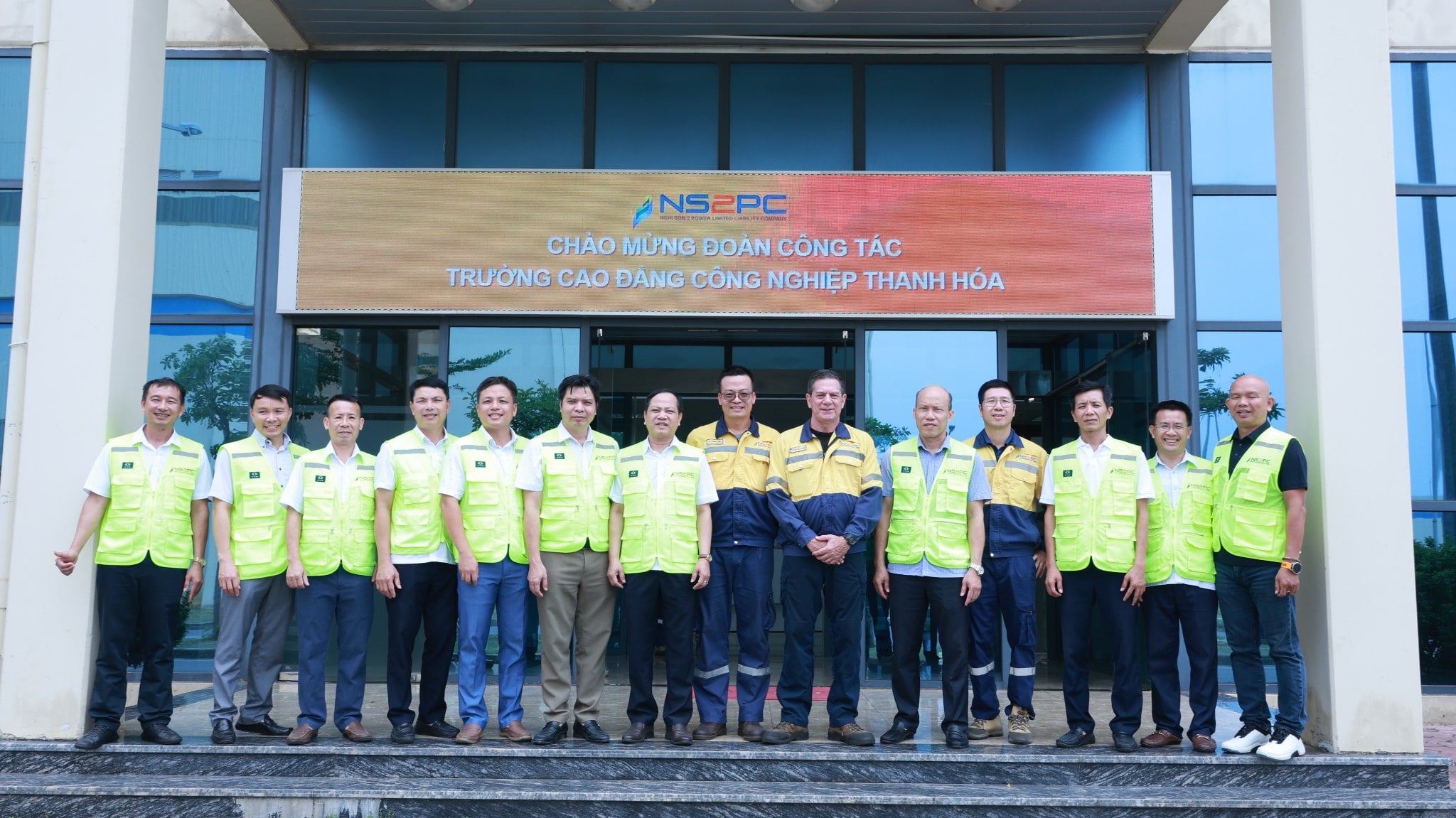 NS2PC Executive Vice President receives Delegation from Thanh Hoa Industrial College