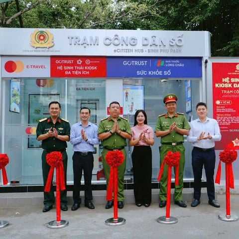 TP.HCM Tiếp Tục Nhân Rộng Mô Hình: Ra Mắt Trạm Công Dân Số Thứ 7 Tại Phường Bình Phú