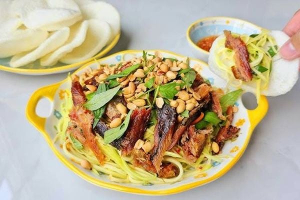 Gỏi xoài khô cá nhồng Phú Quốc