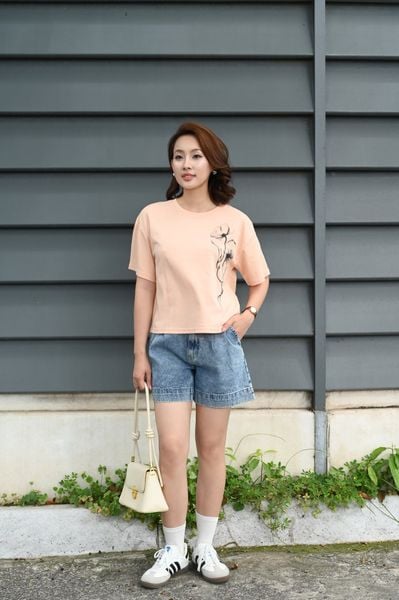 Ống suông thời thượng