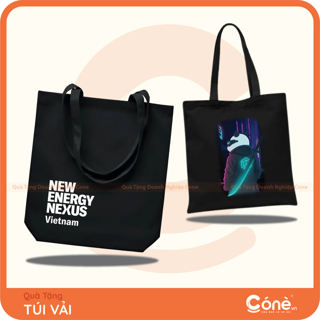Túi vải màu đen in logo New Energy Nexus Vietnam và hình gấu trúc