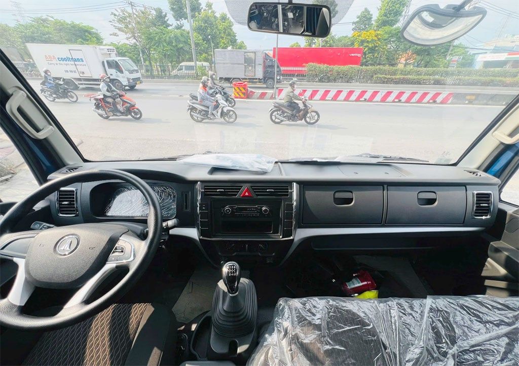 xe tải đồng vàng d8
