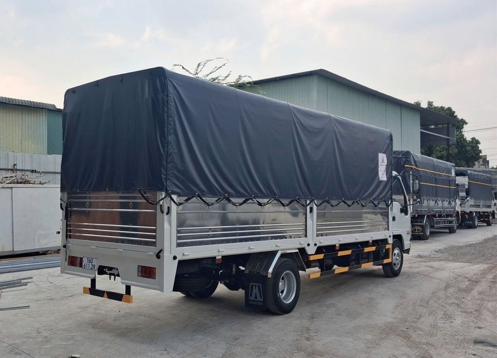 xe tải isuzu thùng dài 6m2