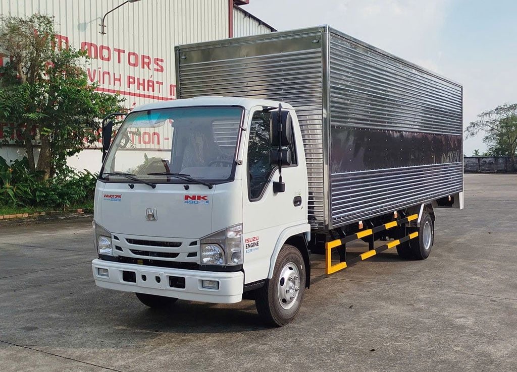xe tải isuzu thùng dài 6m2