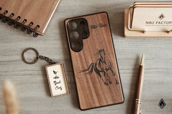 10 gợi ý ốp điện thoại đẹp cho nam giới từ gỗ Walnut