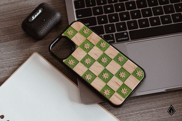 Top 6 các mẫu ốp lưng hoa làm quà tặng bạn gái