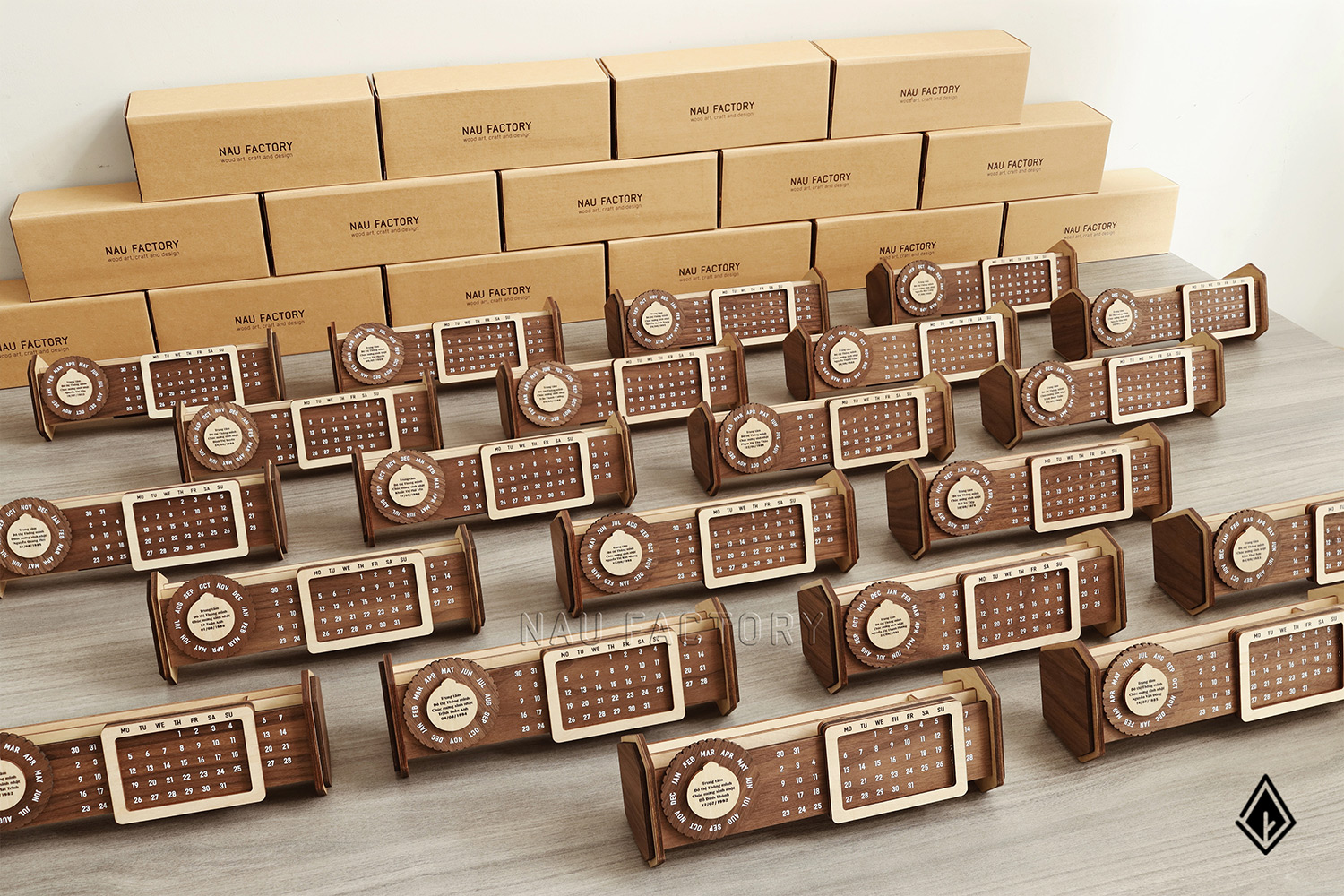 lịch gỗ vạn niên