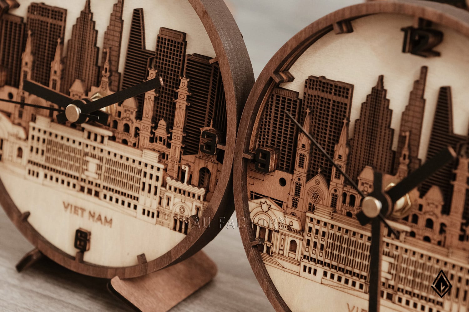 đồng hồ gỗ skyline