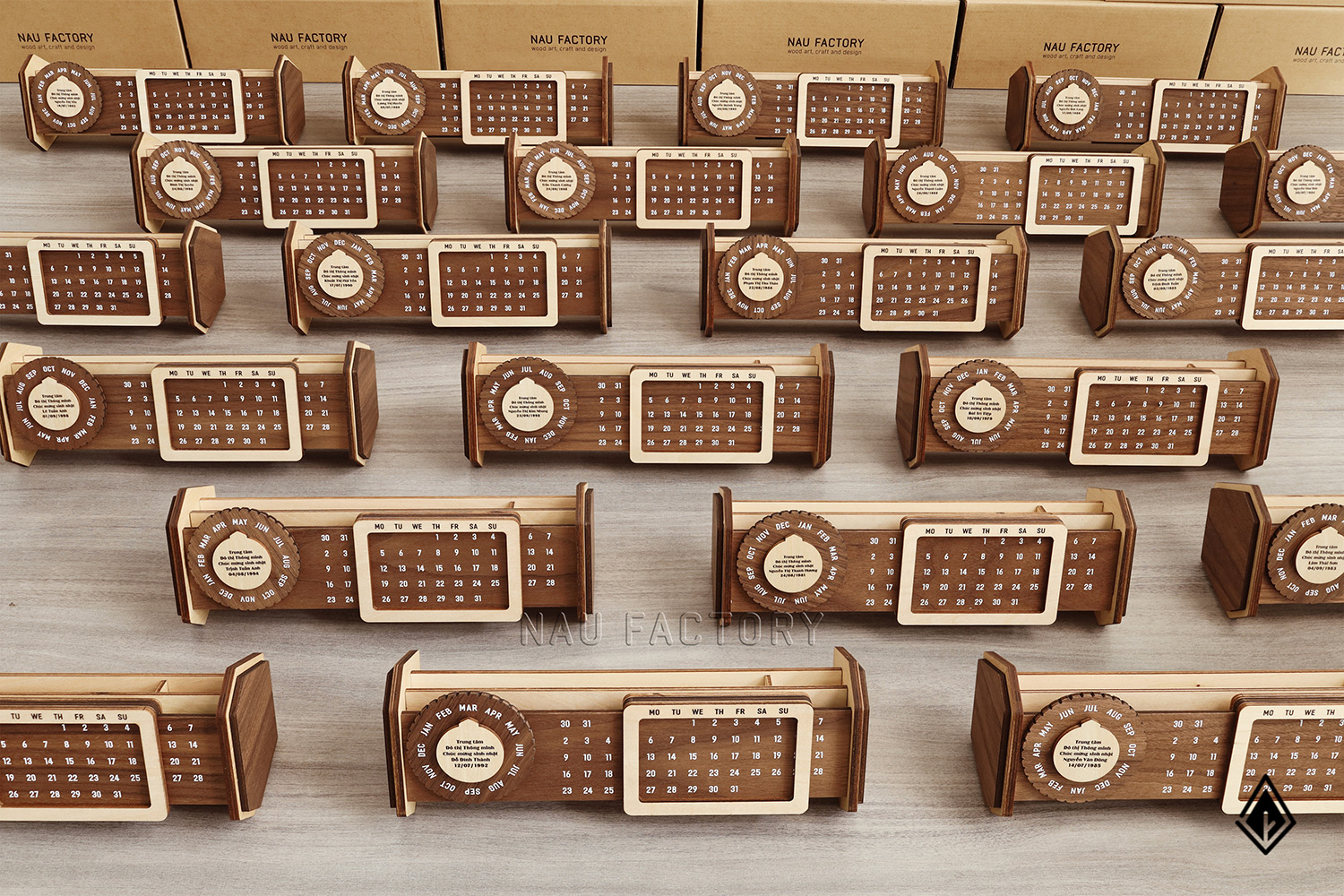 lịch gỗ vạn niên