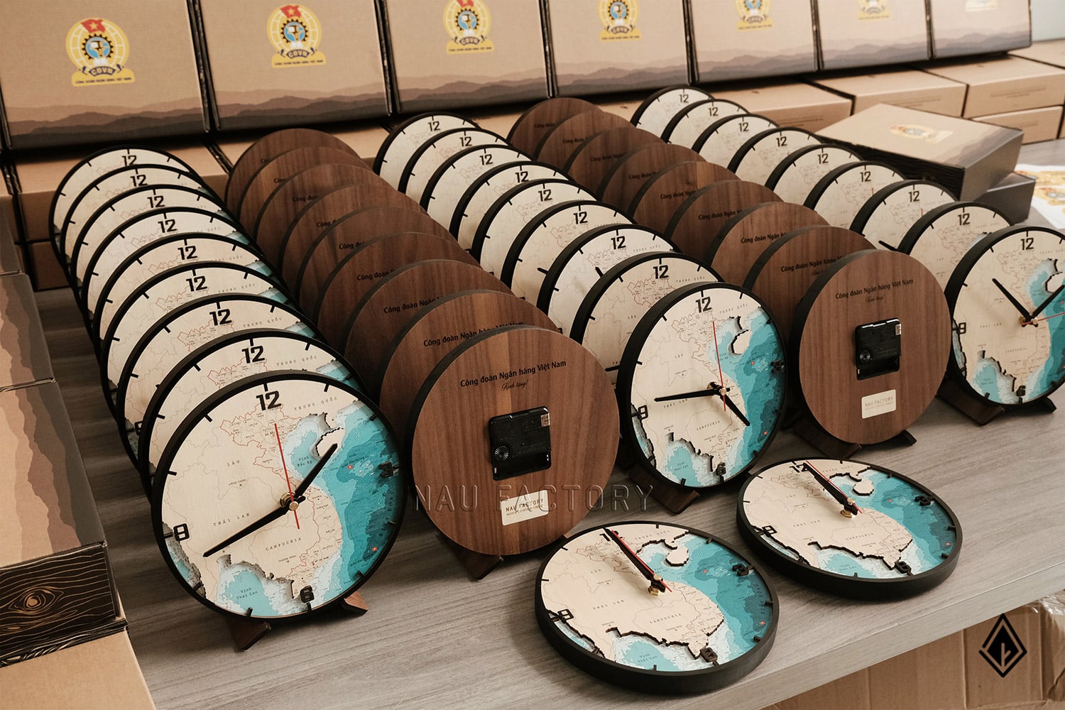 đồng hồ gỗ 3D Việt Nam