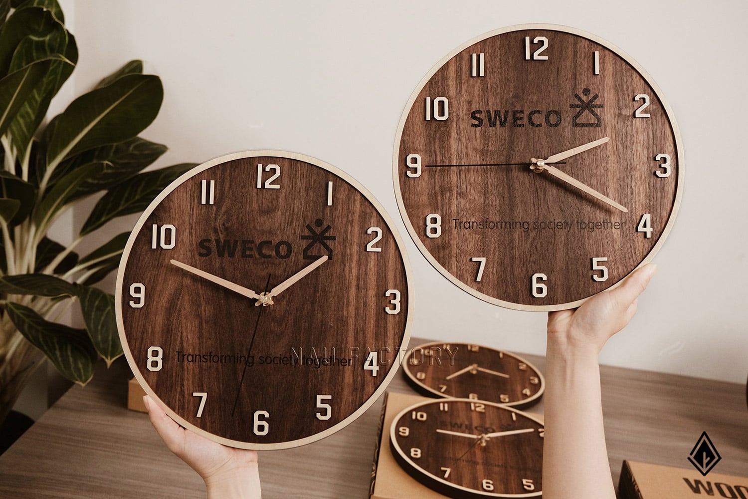 đồng hồ gỗ