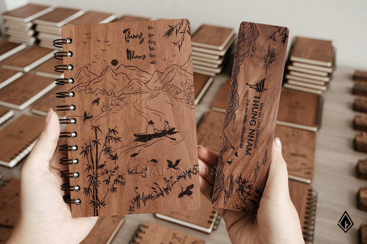 Giải mã sức hút của set quà tặng gỗ Walnut