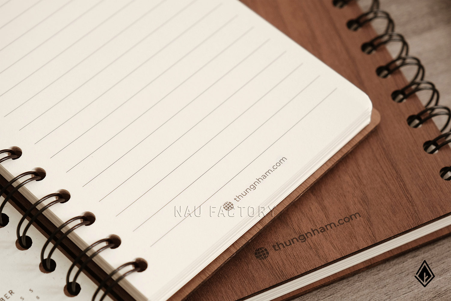 Giải mã sức hút của set quà tặng gỗ Walnut